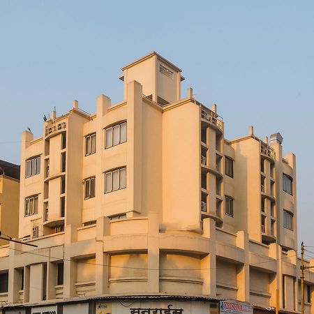 Oyo 13089 Hotel Gold Crest Nova Bombaim Exterior foto